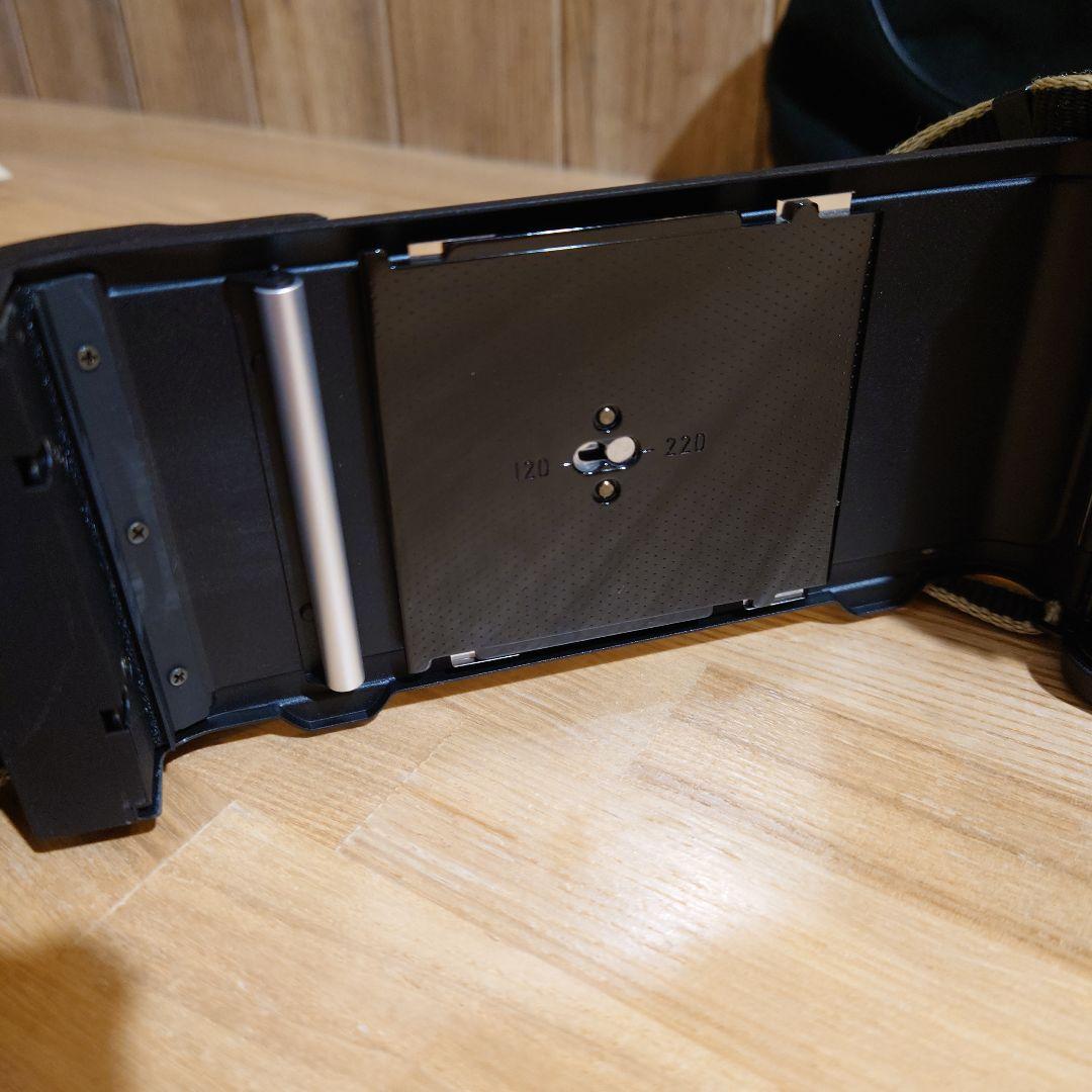 フジフイルム　GA645wi　フード+カバー付き