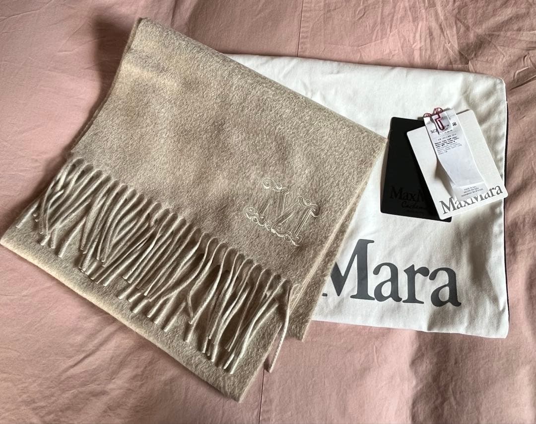 MaxMara ⭐︎フリンジ付きカシミアマフラー