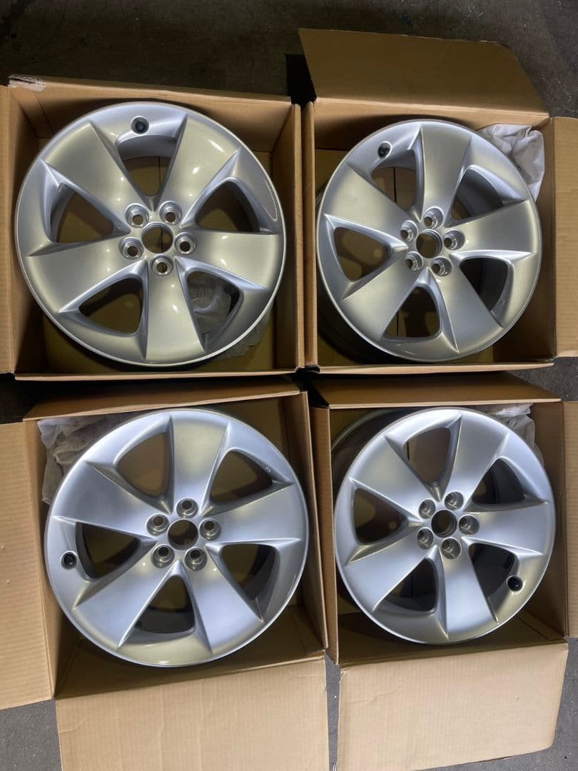 30プリウス　新車外し　ホイール４本