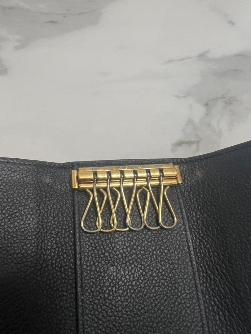 ルイ・ヴィトン ブラック レザー キーケース