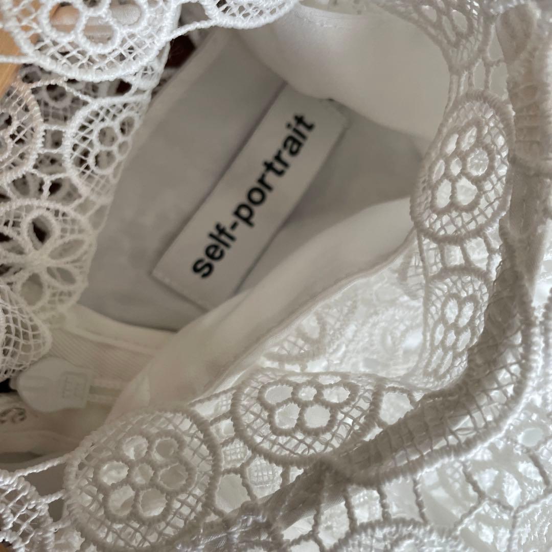 self-portrait セルフポートレイト　フローラルレースミニドレス