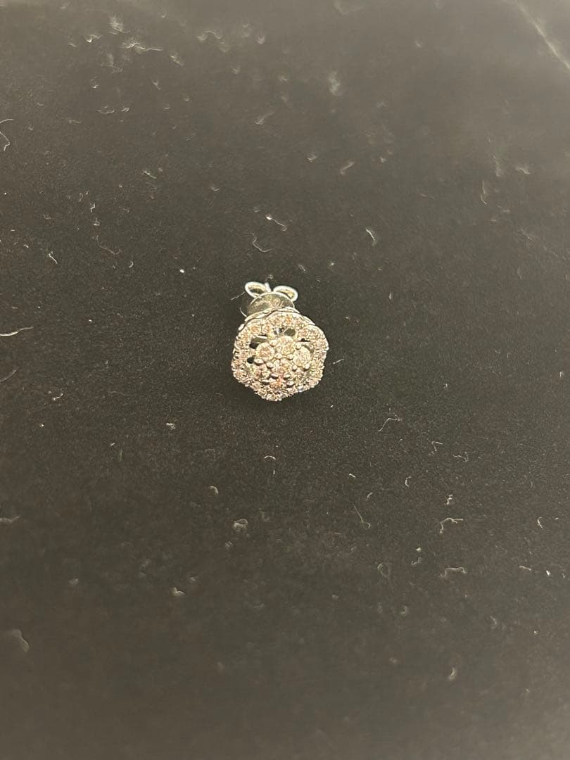 アバランチ　ダイヤモンド 10Kホワイトゴールド ピアス