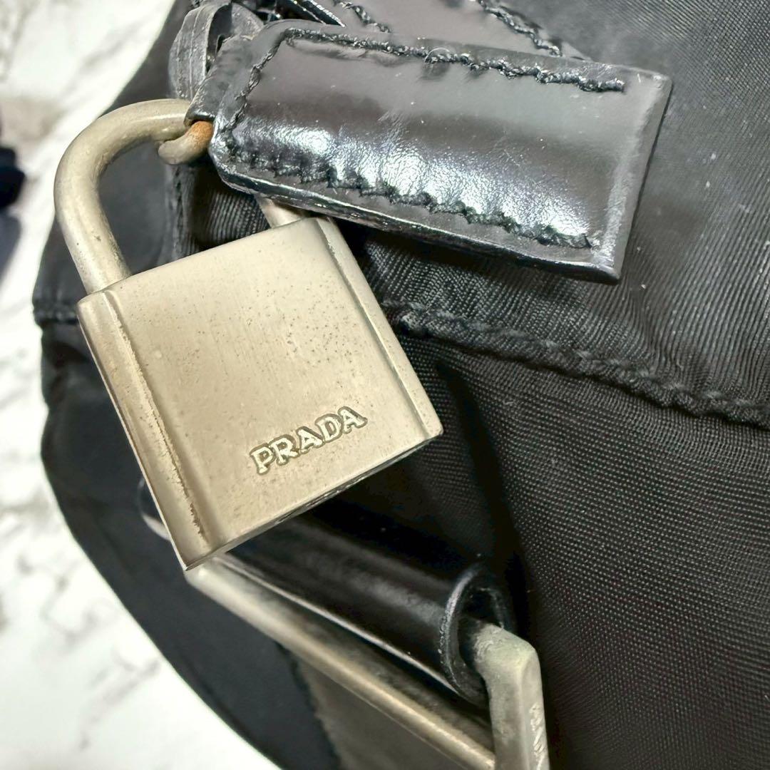 プラダ　三角ロゴ　ナイロン　ボストンバッグ　2way　ブラック