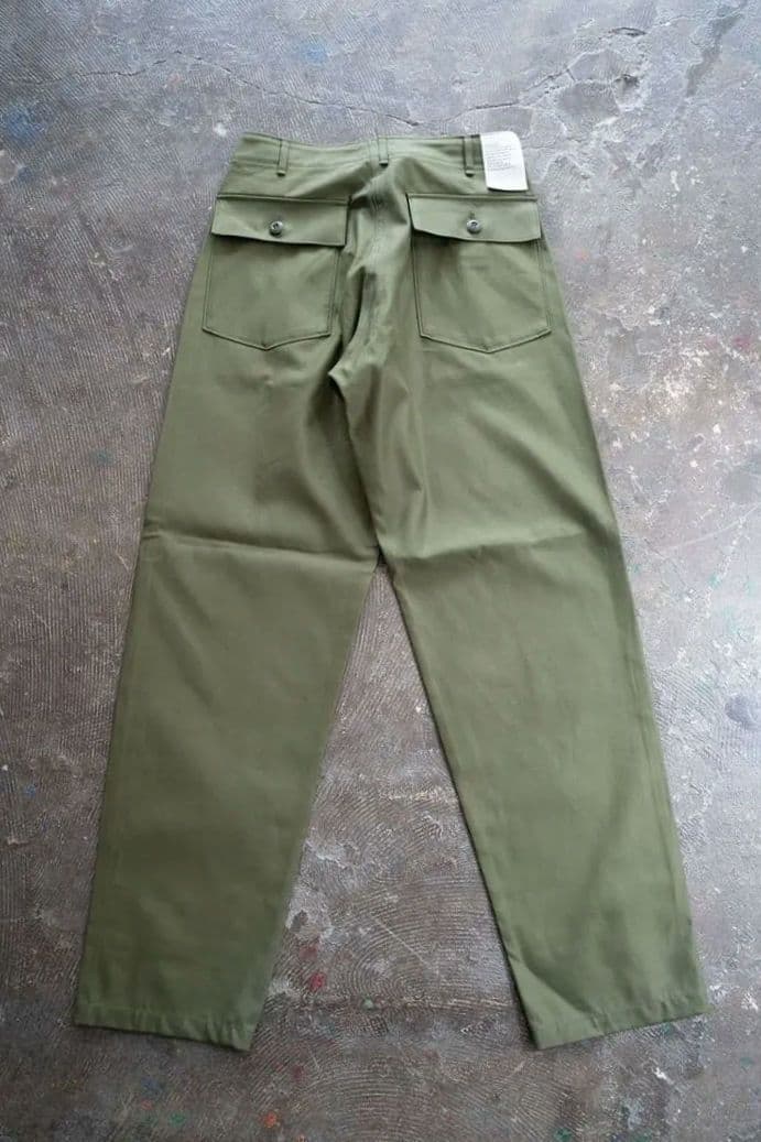 タグ付・美品【ciota】スビンコットンバックサテンベイカーパンツ