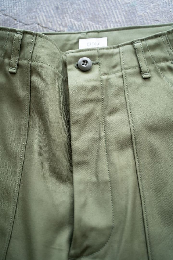 タグ付・美品【ciota】スビンコットンバックサテンベイカーパンツ