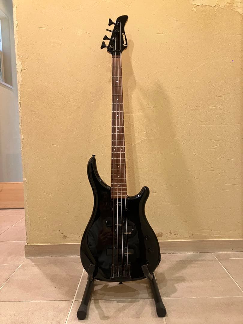 フェルナンデス リボルバー エレキベース 動作確認済 フェンダーソフトケース付