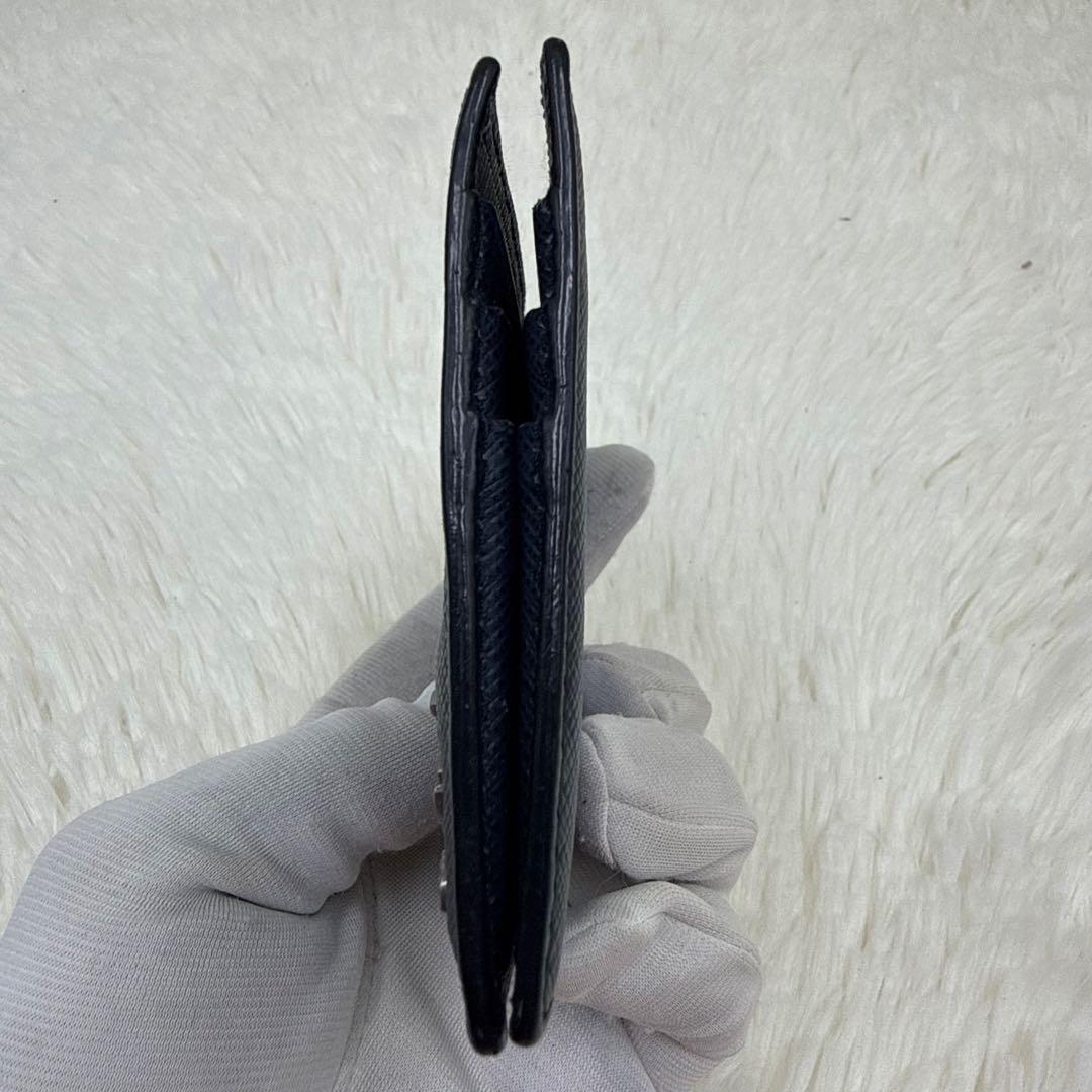 ✨美品✨プラダ マネークリップ 札入れ サフィアーノレザー ロゴ金具 ネイビー