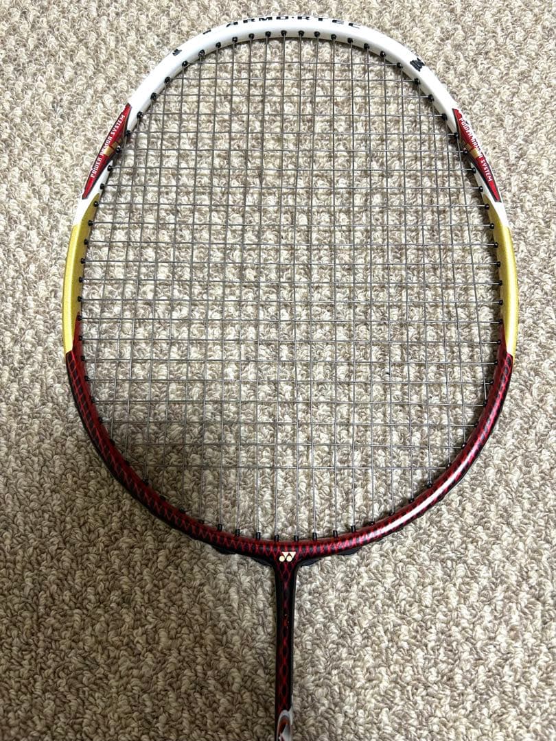 【匿名配送】 YONEX ARMORTEC 700 LIMITED ラケット