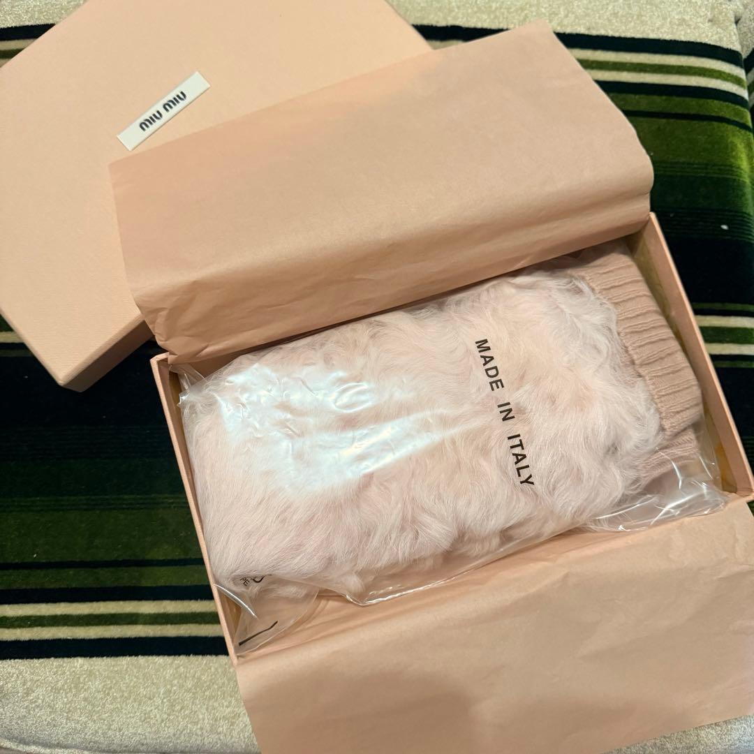 miu miu ピンクファー手袋