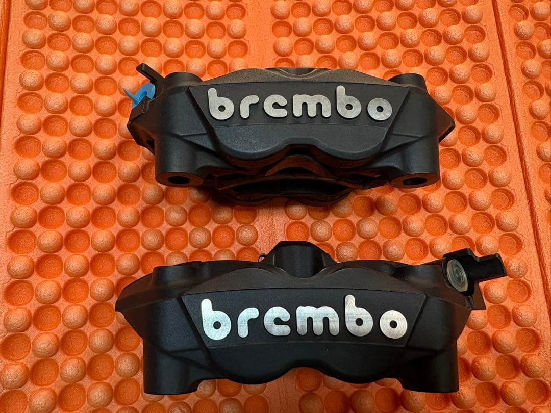 brembo スズンボ　ブレーキキャリパー