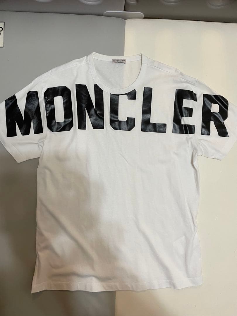 モンクレール　Tシャツ