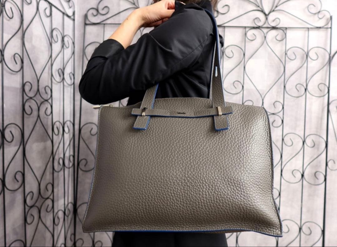 あきせい　フルラ　ジョーべ　レザー トートバッグ グレー