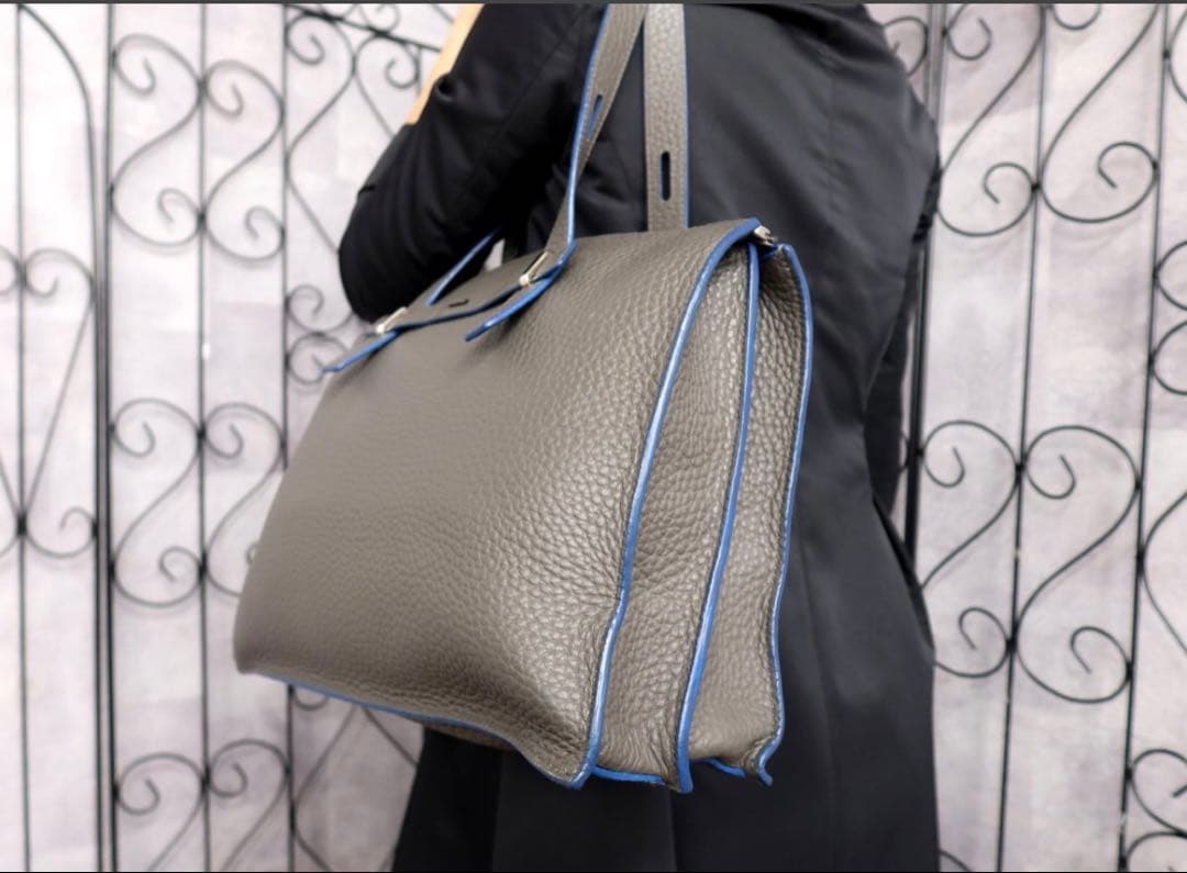 あきせい　フルラ　ジョーべ　レザー トートバッグ グレー