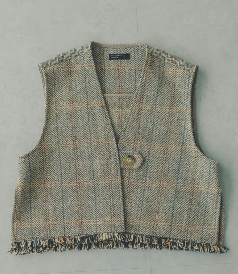 北欧暮らしの道具店「ワードローブを新鮮に」ヘリンボーン柄のウールベスト