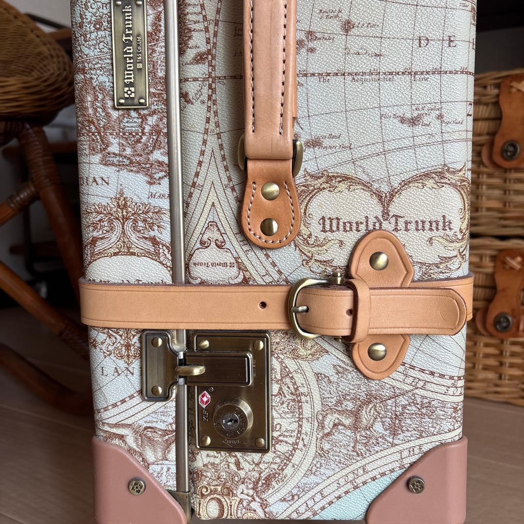 WORLD TRUNK キャリーケース　地図柄　40L