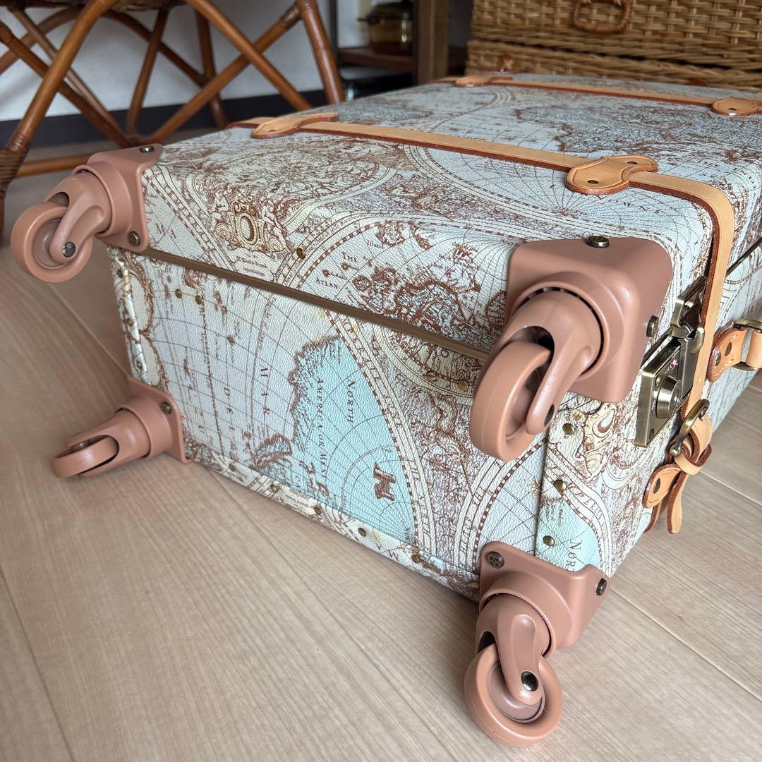 WORLD TRUNK キャリーケース　地図柄　40L