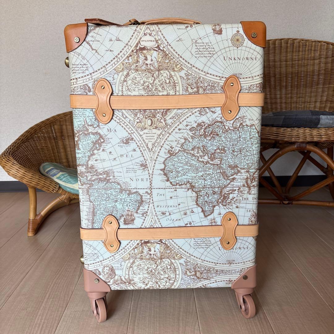 WORLD TRUNK キャリーケース　地図柄　40L