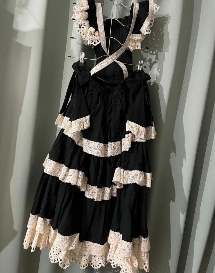 星箱worksキャラメルカヌレ　サスペンダー付きスカートJSK ブラック