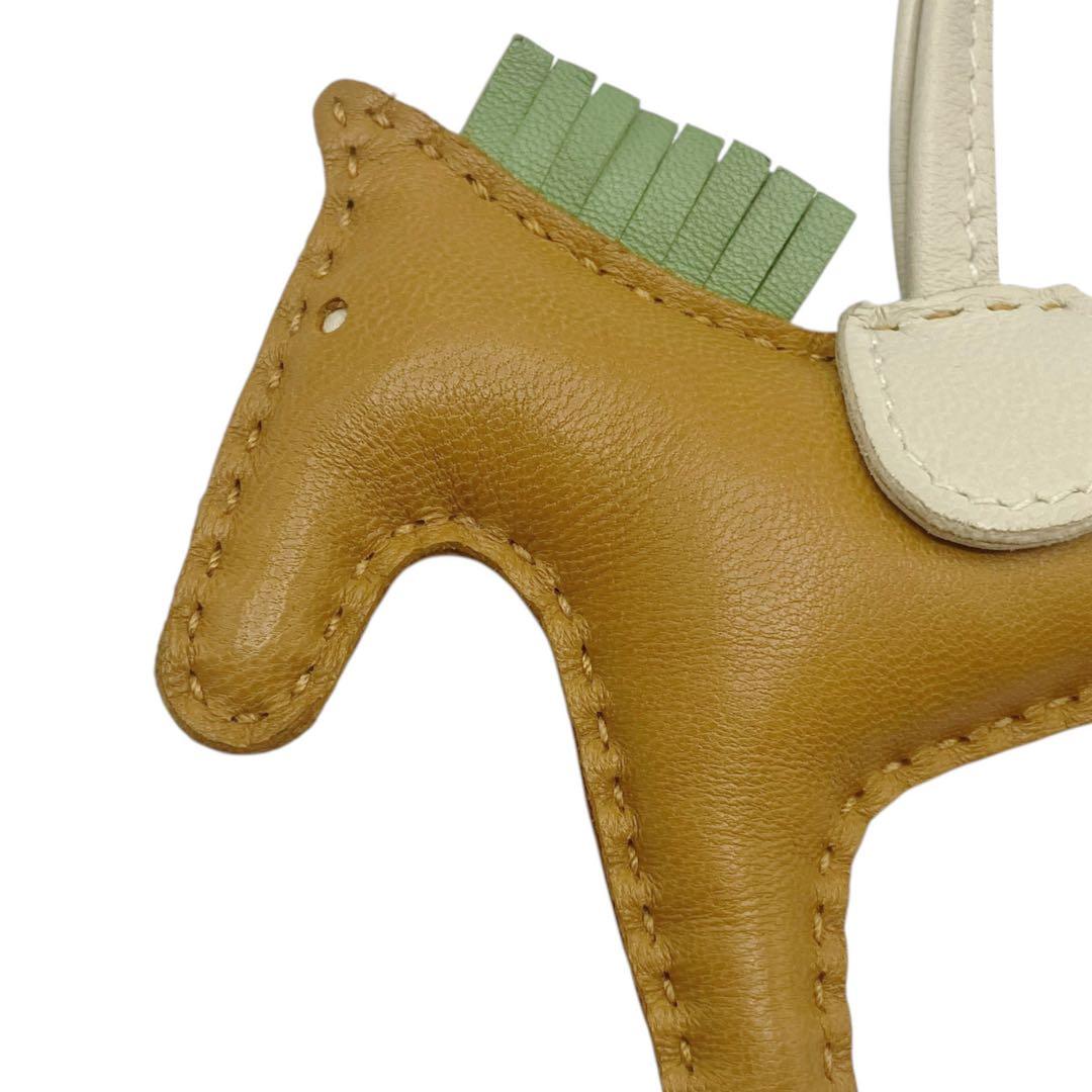 ⭐️ほぼ未使用⭐️ エルメス ロデオチャーム PM レザー セサミ