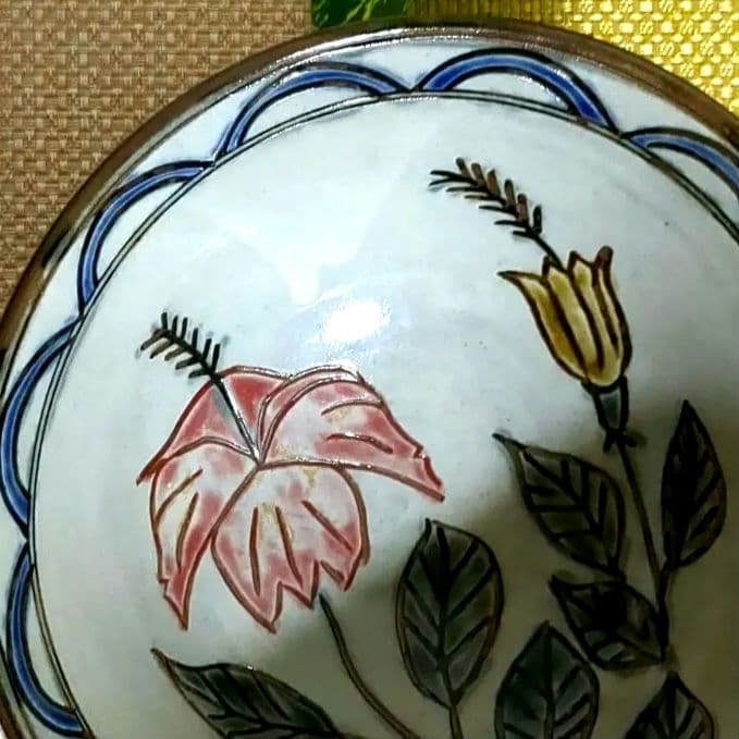 沖縄やちむん　魚文　壺屋焼　宮陶房　宮城須美子　レア❢　花と海洋生物　丼　深鉢