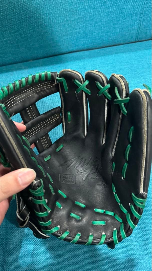 軟式用グローブミズノプロ　広島菊池モデル　紐カスタム