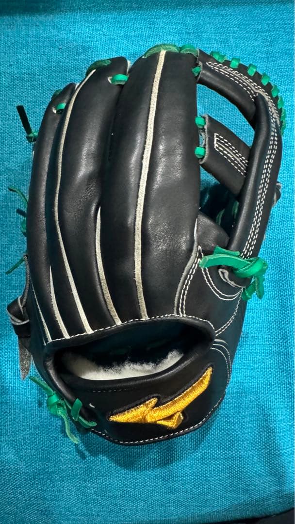 軟式用グローブミズノプロ　広島菊池モデル　紐カスタム