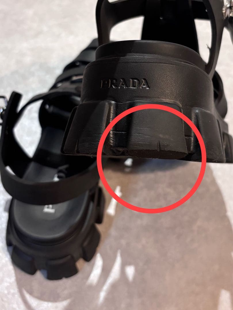 PRADA モノリス ラバーサンダル ブラック 28