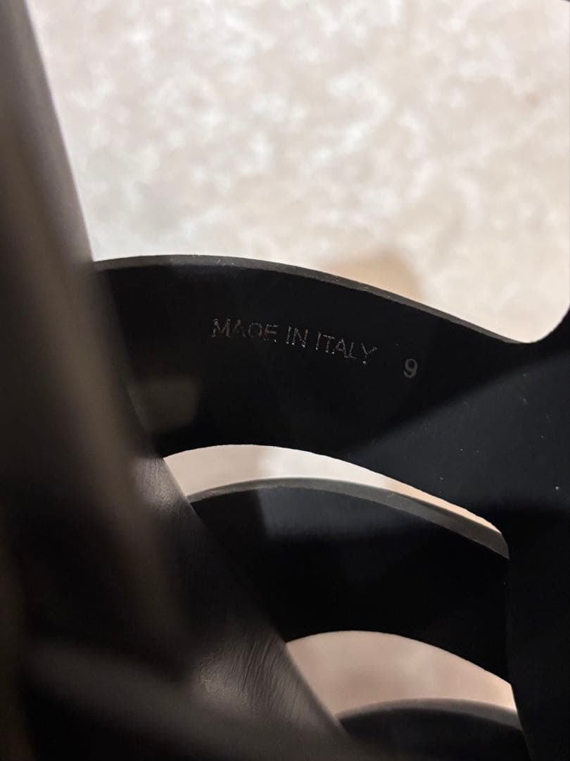 PRADA モノリス ラバーサンダル ブラック 28