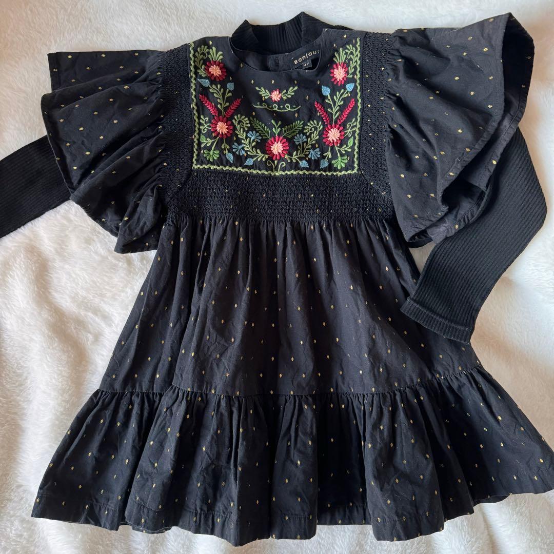レア⭐︎Bonjourdiary 刺繍入り黒ワンピース4Y