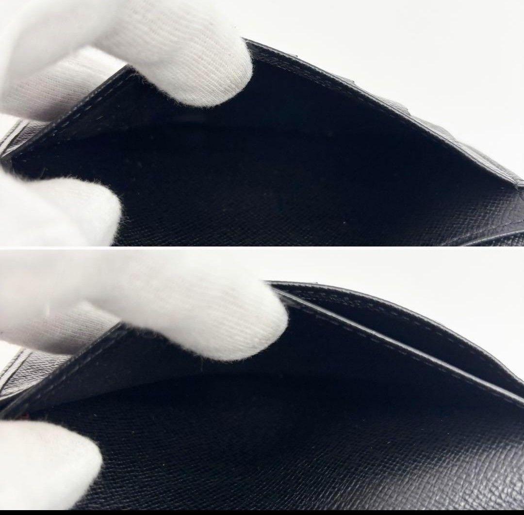 Louis Vuitton ブラック エピレザー 二つ折り財布