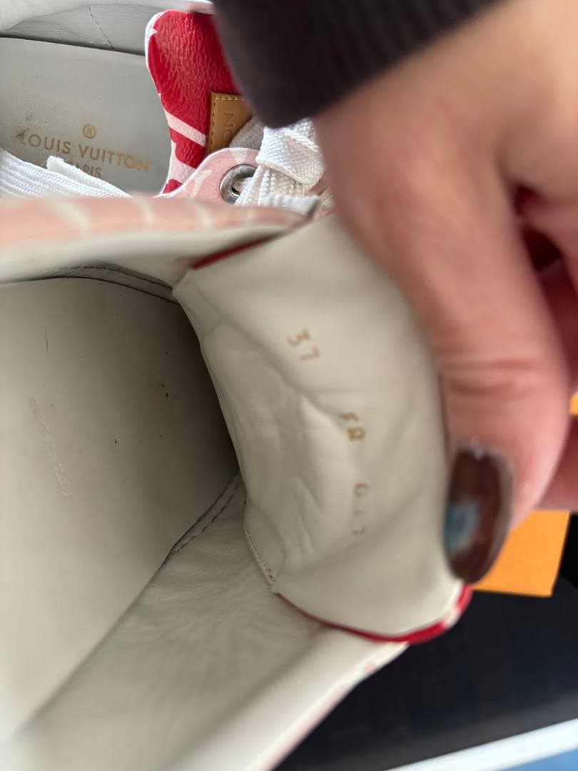 VUITTON スニーカー37