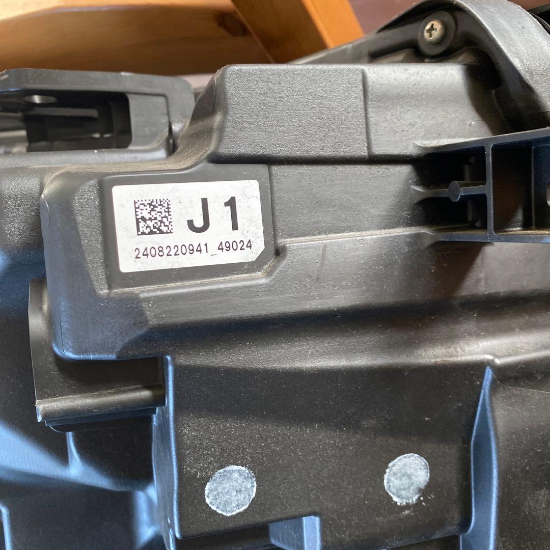 車部品さん専用ホンダステップワゴンRP8左ヘッドライト