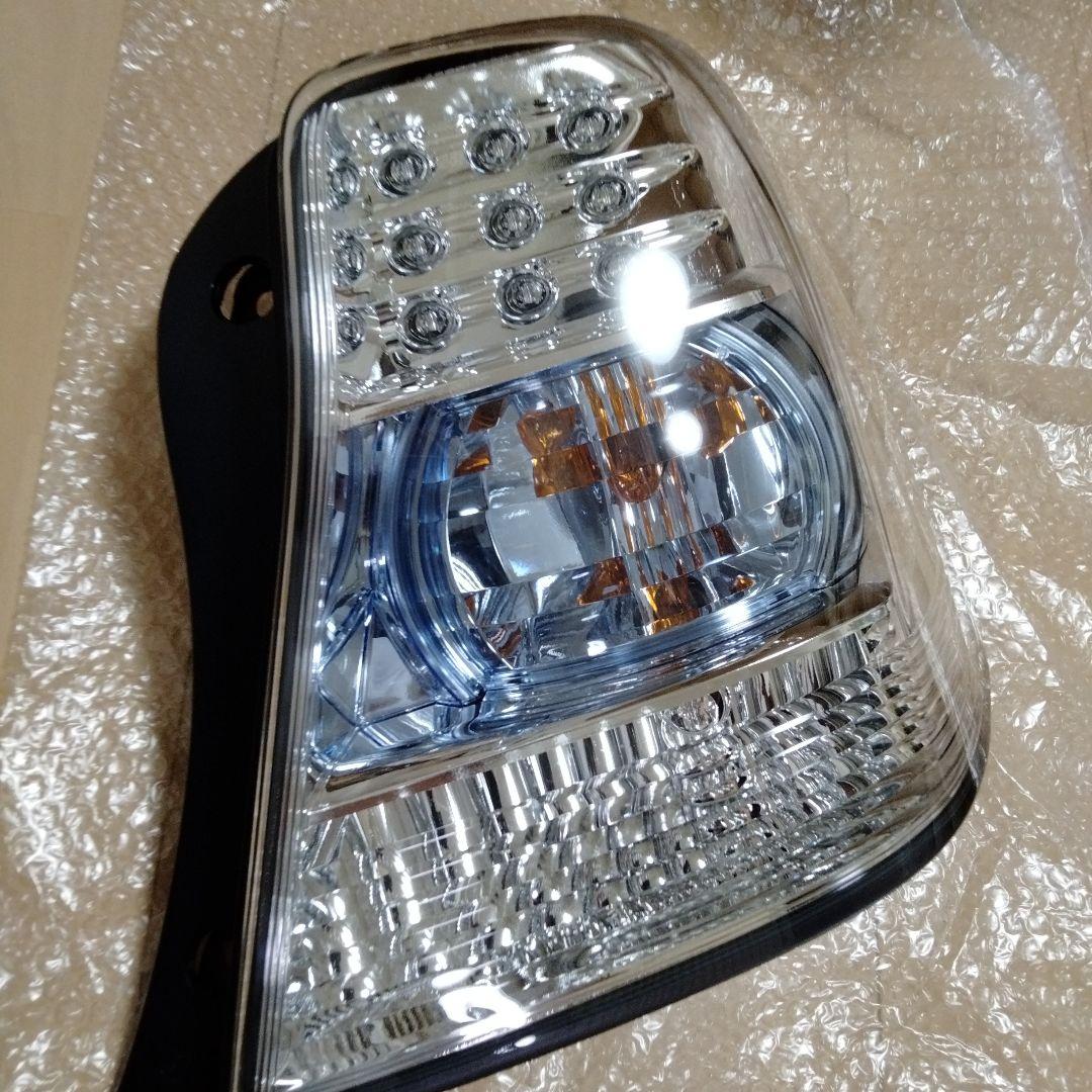 新品同様！トヨタ サイ SAI AZK10 テールレンズ右　KOITO75-12