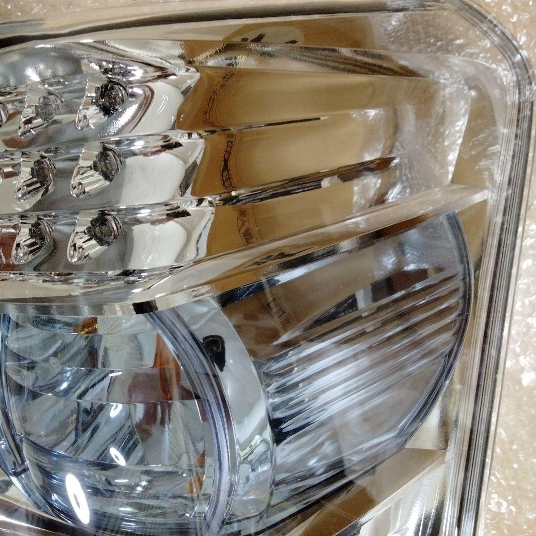 新品同様！トヨタ サイ SAI AZK10 テールレンズ右　KOITO75-12