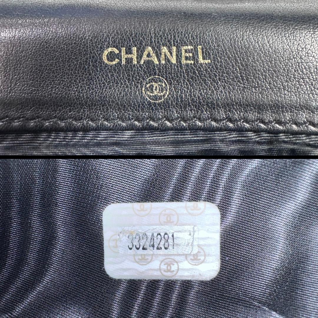 シャネル 二つ折り長財布 ココマーク ブラック キャビアスキン