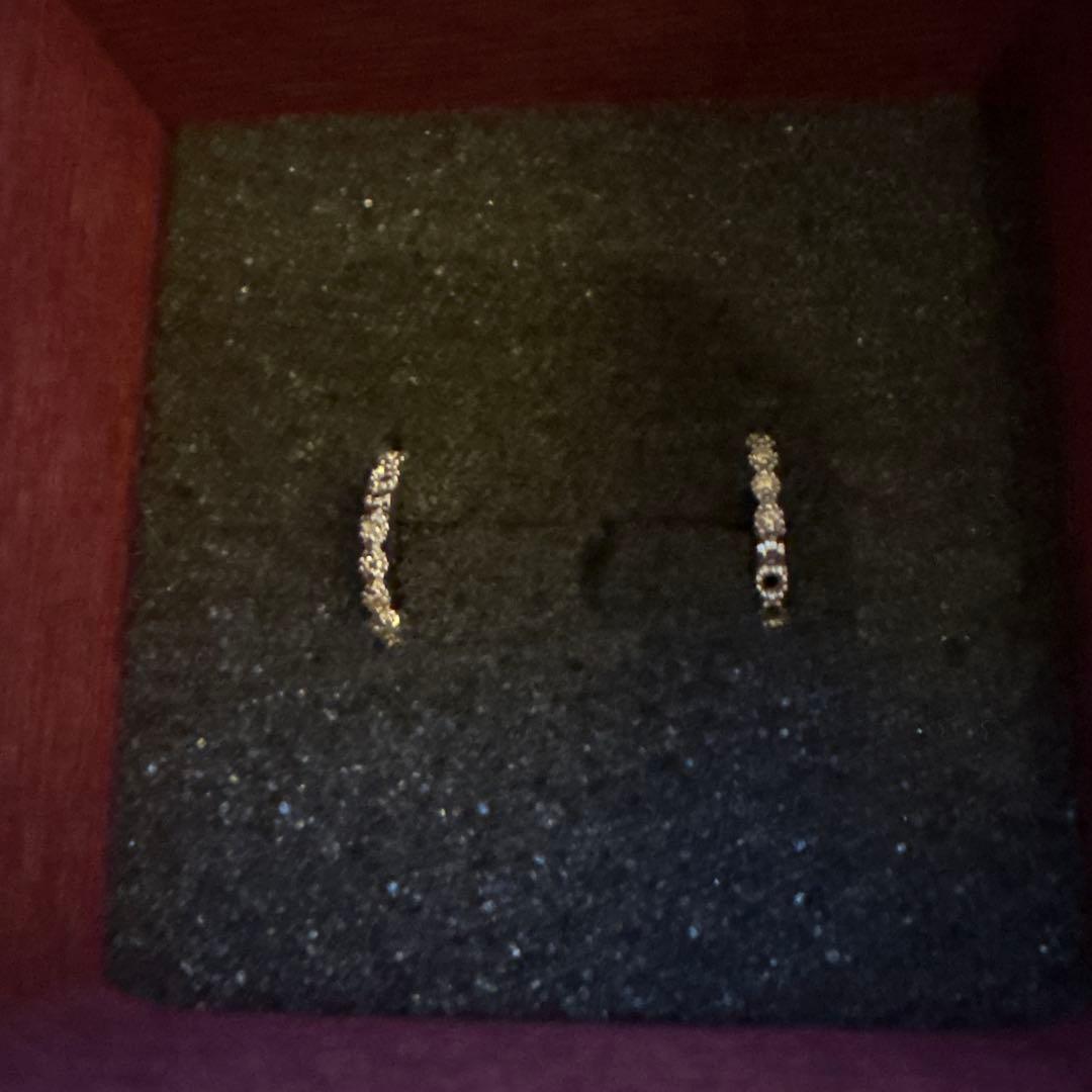 ダイヤモンド　k18WG フープピアス　中折れ式 0.06ct(0.03×2)