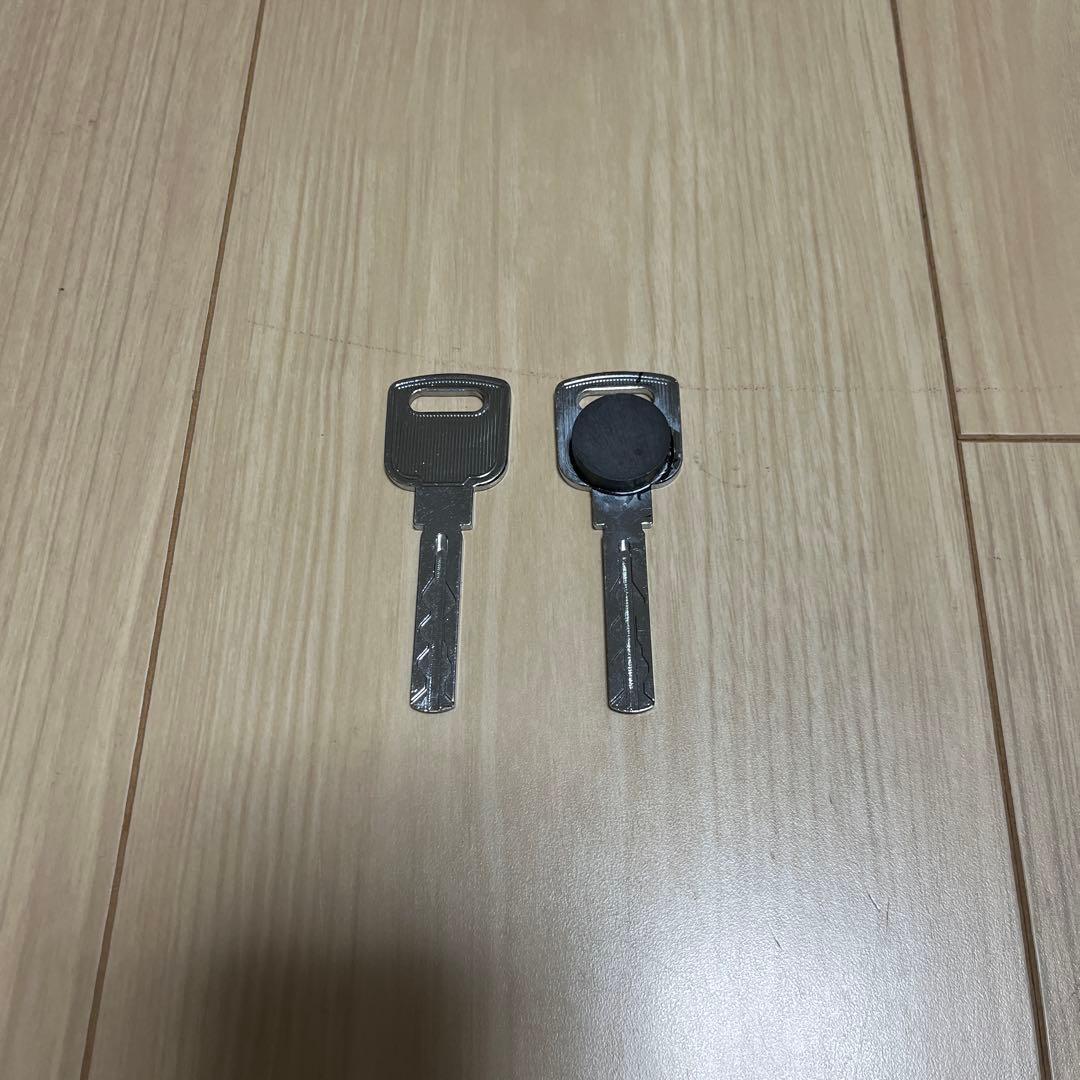 トムス　Tom's ステアリングロック　　盗難防止