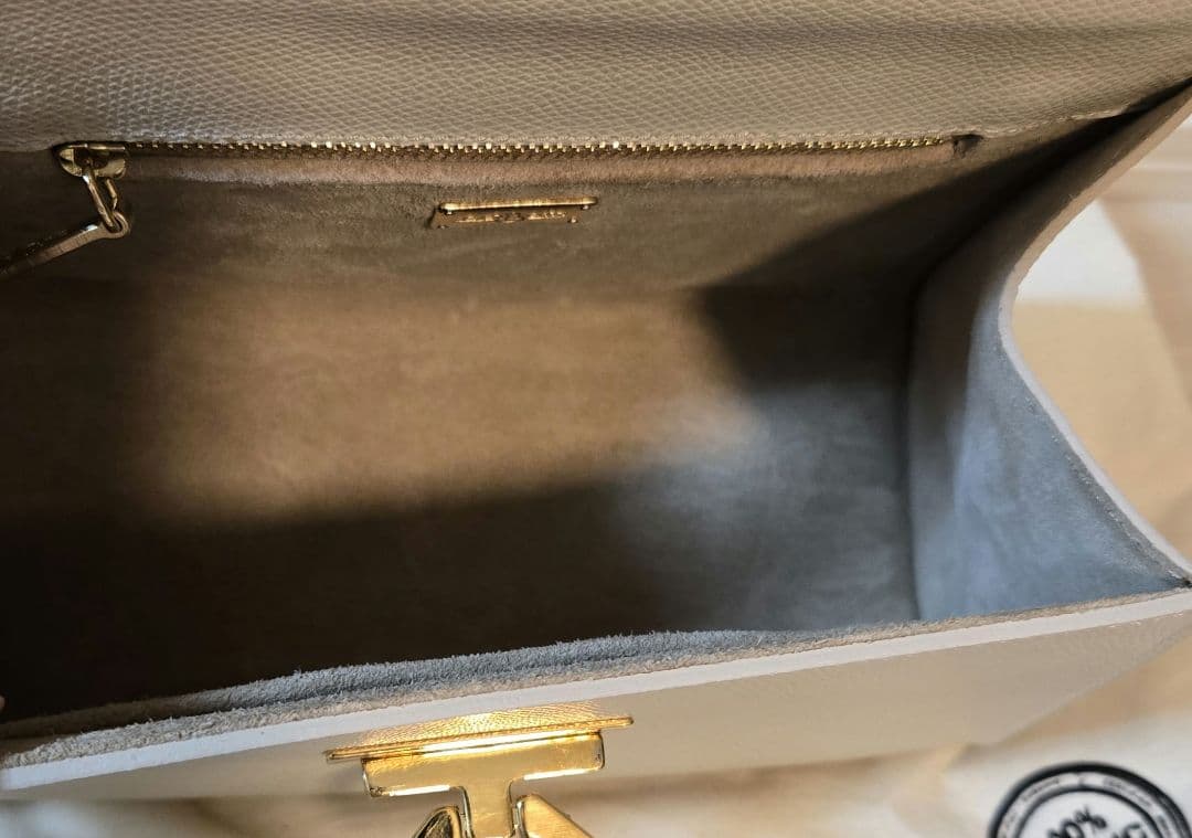 ●基本的に午前中に発送いたします様 CARBOTTI ハンドバッグ 2way