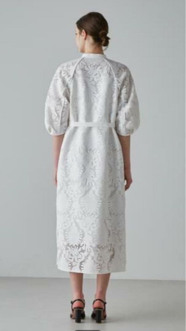 アドーア　リーフオーナメントレースワンピース