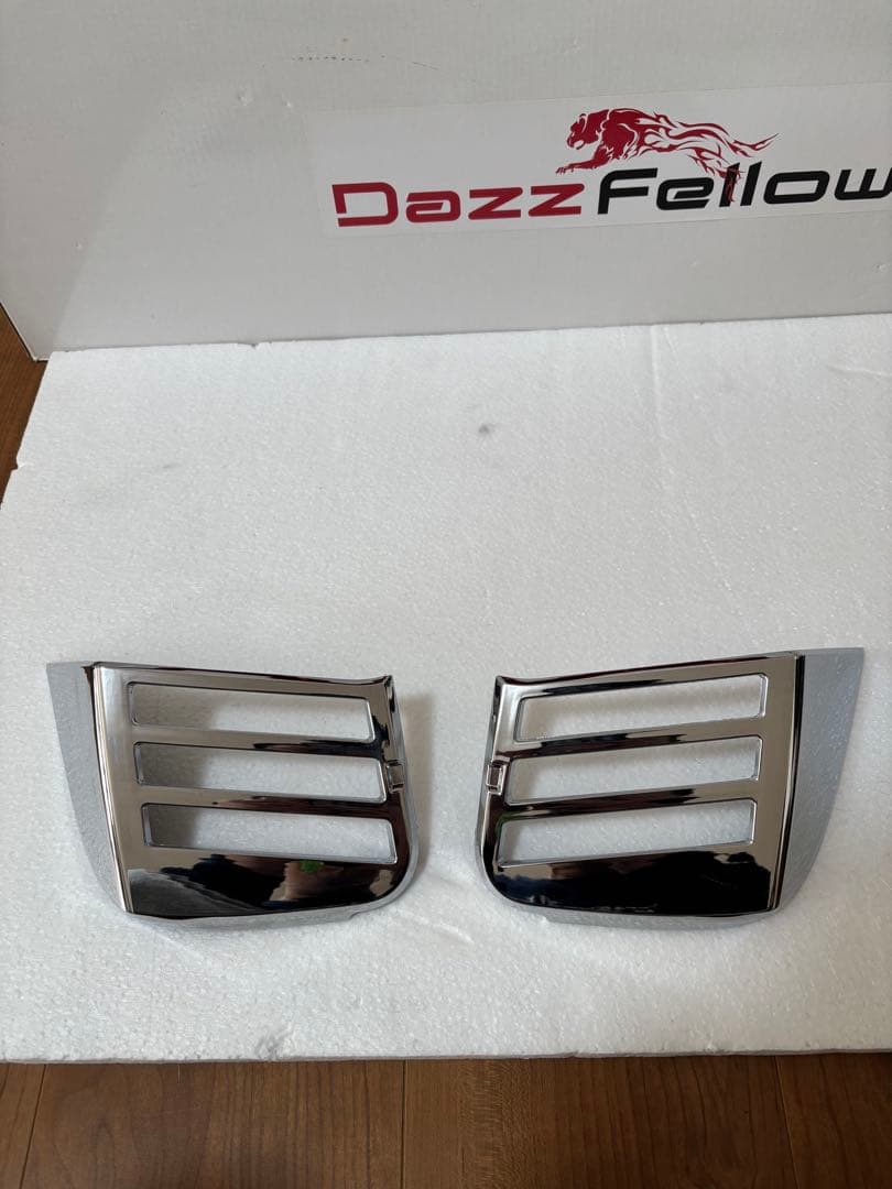 DazzFellows プレミアムLEDテールランプ 80系ノア　ヴォクシー