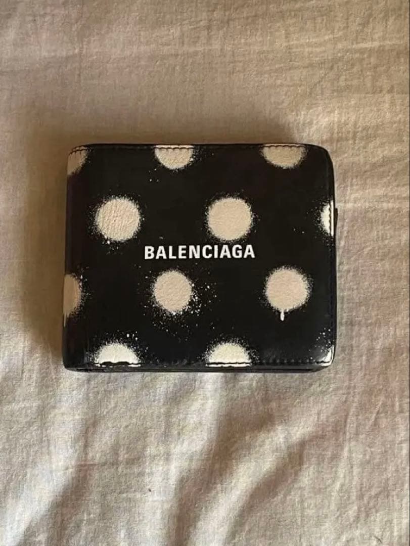 【希少品】BALENCIAGA ドット柄 二つ折り財布