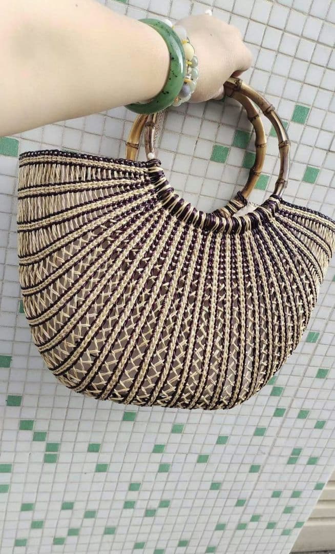 黄草という植物で編むおしゃれバッグ