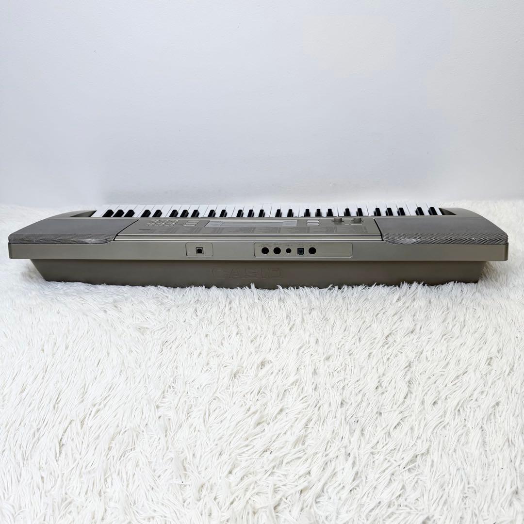 美品 CASIO LK-270 光ナビゲーション キーボード 電子ピアノ