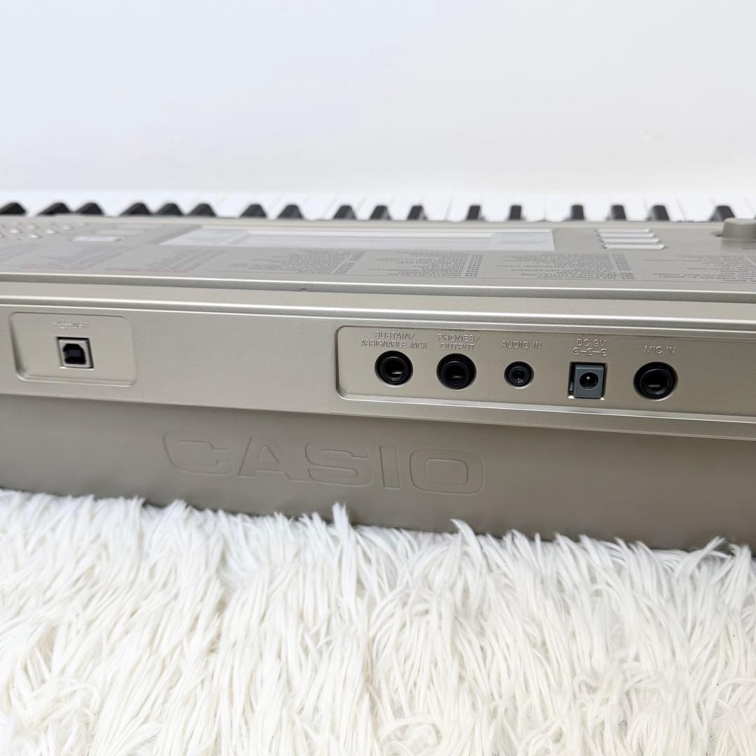 美品 CASIO LK-270 光ナビゲーション キーボード 電子ピアノ