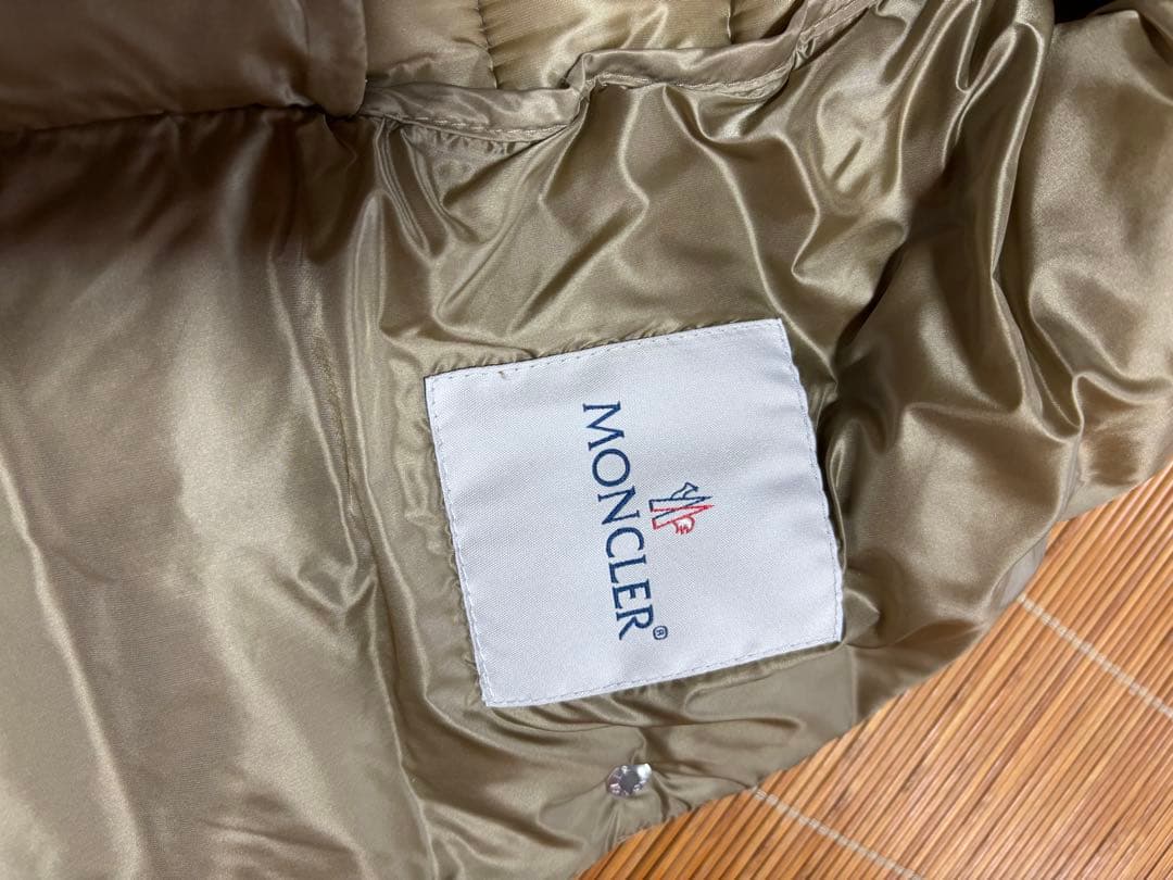 モンクレールLIANEレディースダウンベスト