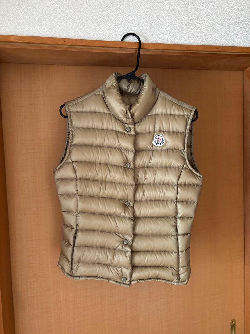モンクレールLIANEレディースダウンベスト