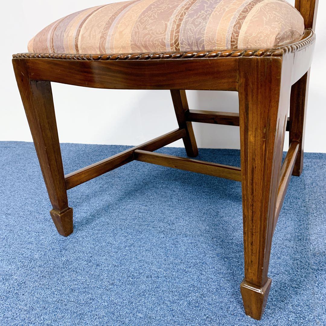 【美品】イギリス アンティーク調 木彫りダイニングチェア 彫刻