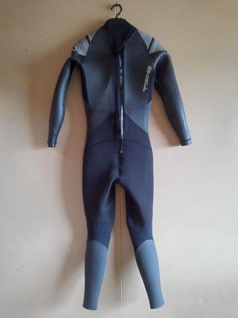 ◎美品・オニール・ウェットスーツ・5/3mm・黒・ML