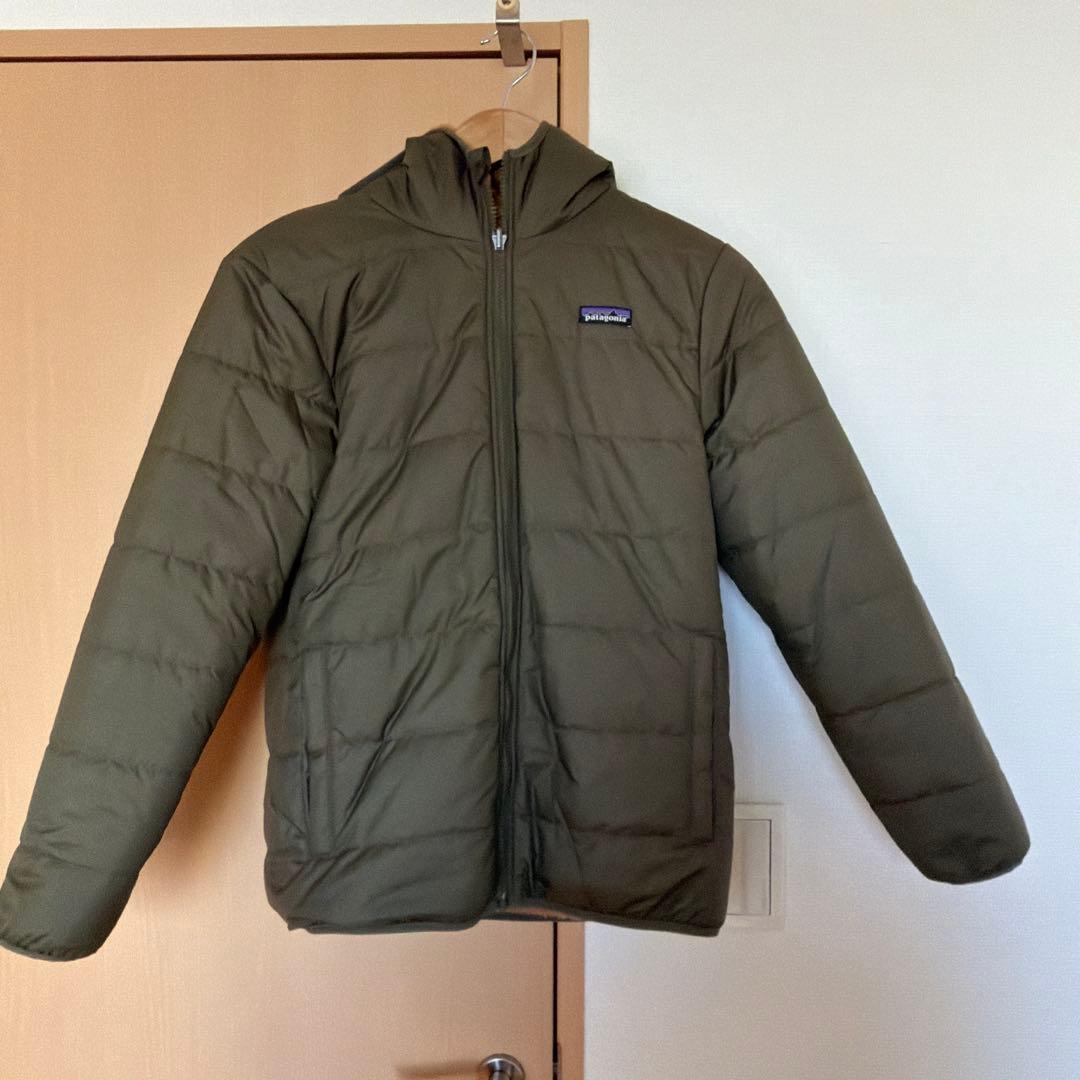 patagonia フード付きボアキルティングジャケット（リバーシブル）