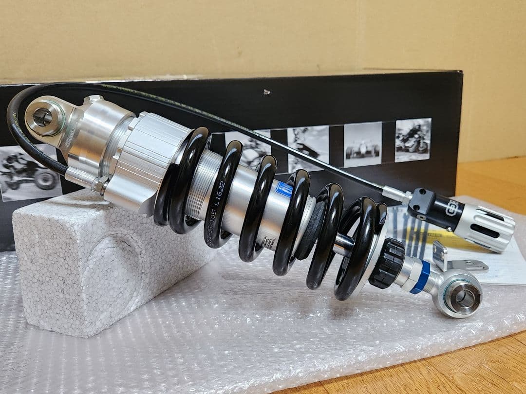 オーリンズ｜リアサスペンション｜M8 ソフテイル(18-)｜HD505